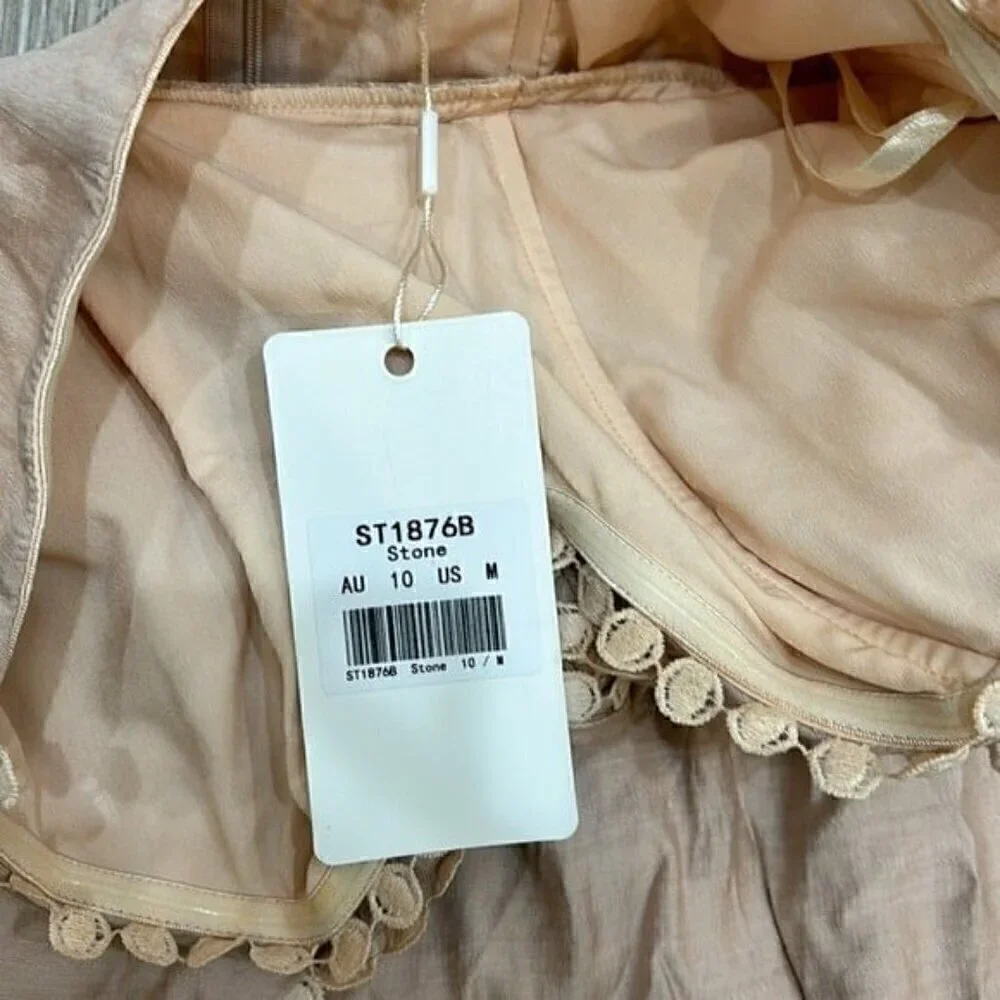 Saints & Secrets beige romper size Medium  NWT bohemian - Picture 3 of 8